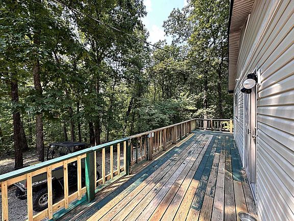 4th image of 120 Frontier Dr