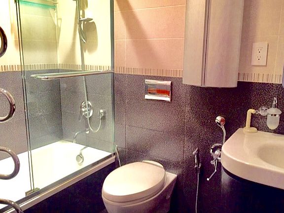 3rd image of 31 Cove Ln #6C