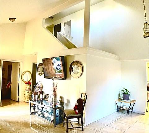 5th image of 5039 Carlo Ct