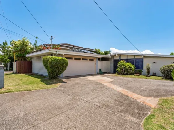 1567 Hoolaulea St, Pearl City, HI 96782