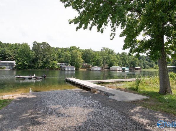 7615 Scottsboro Hwy, Scottsboro, AL 35769