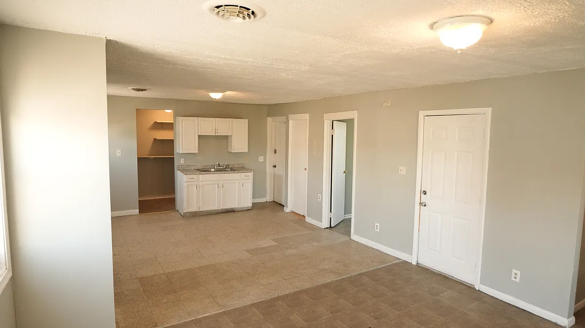 Building Photo - 377 Walden Ave #2