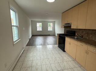 1090 Bay St FLOOR 2, Staten Island, NY 10305