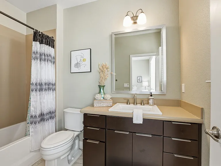 815 Blue Opal Dr — Photo 16