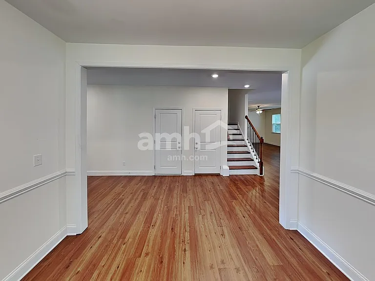3021 Greenmont Cir — Photo 8
