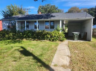 3 Beechwood Rd, Hampton, VA 23666