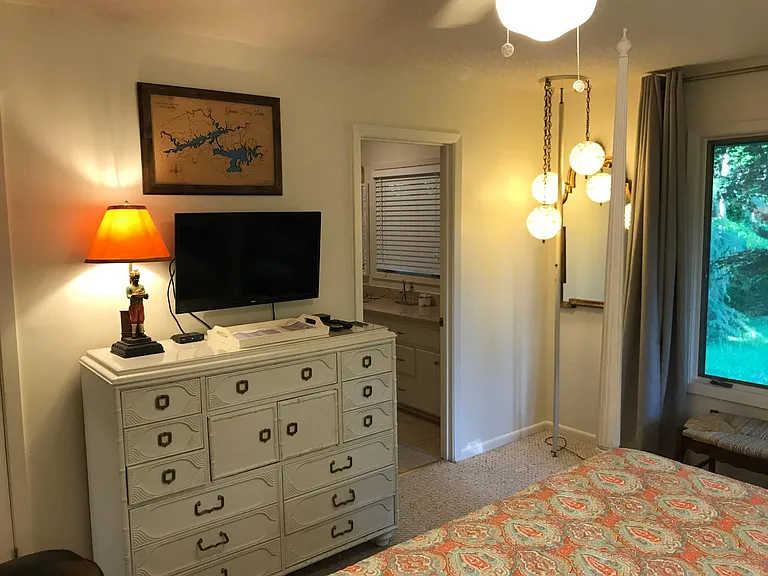 230 Cedar Pl — Photo 18