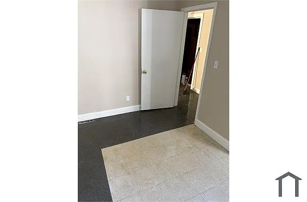 Building Photo - 11 Arnett Blvd #11