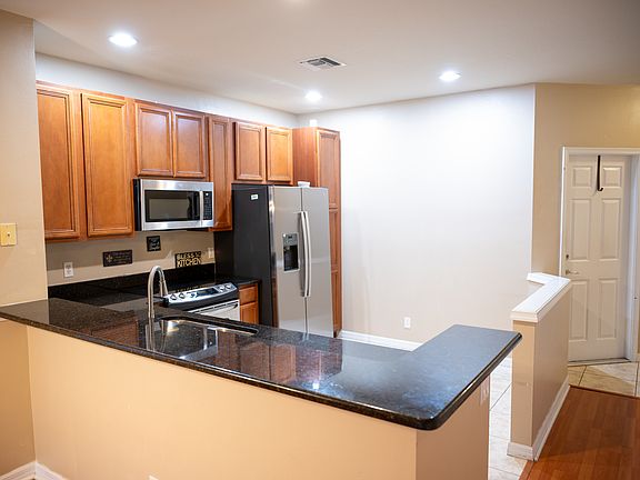 5th image of 9675 Lago Dr