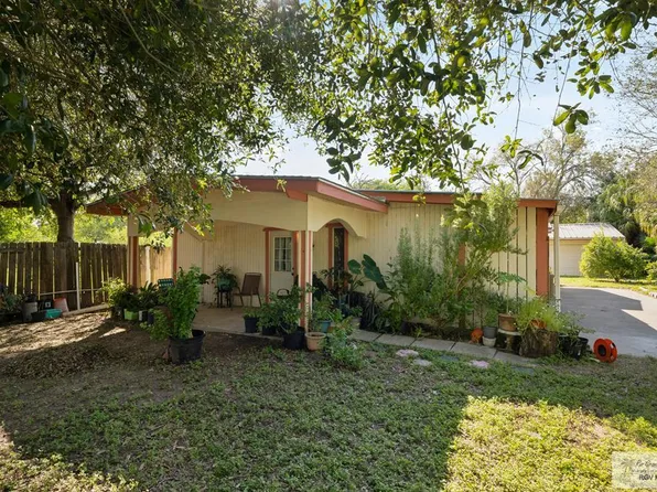 1802 S Palm Court Dr, Harlingen, TX 78552