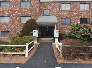 69 Milliken Ave APT 3A, Franklin, MA 02038