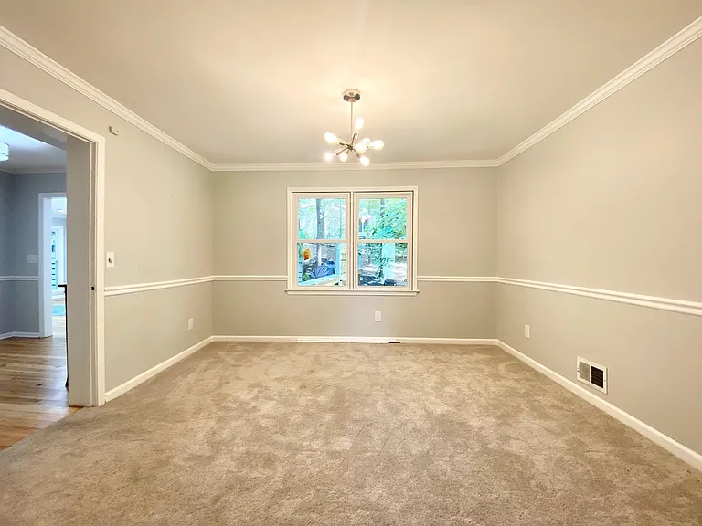 601 Spring Creek Way NE — Photo 9
