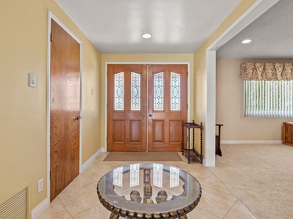 2nd image of 31950 Crystalaire Dr