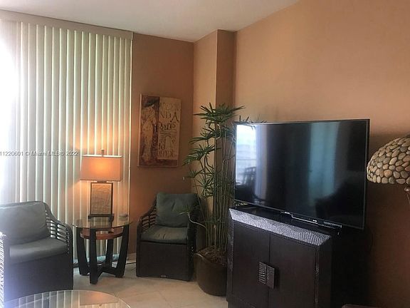 4th image of 625 Casa Loma Blvd Unit 1505