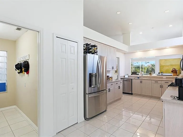 8009 Hampton Ct — Photo 15