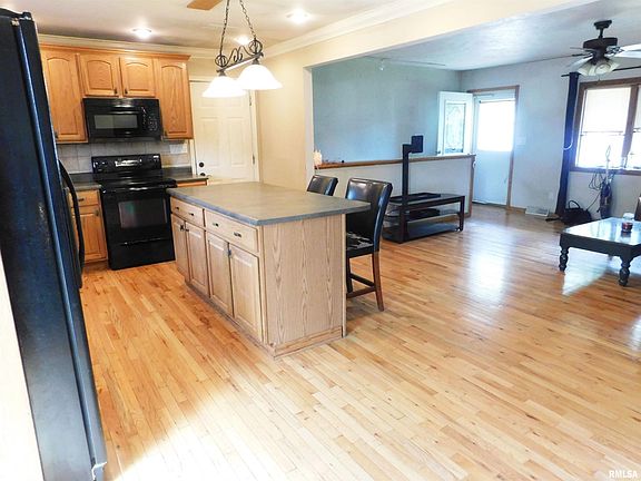 2nd image of 1002 W Taylor Ln