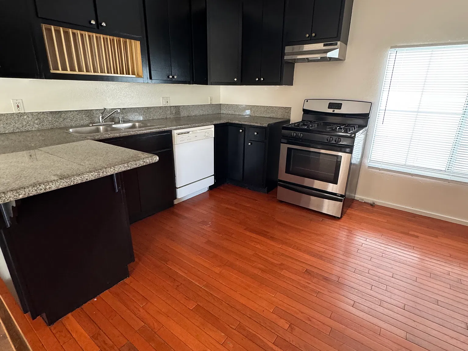 1 bed, $2,775 — Photo 3