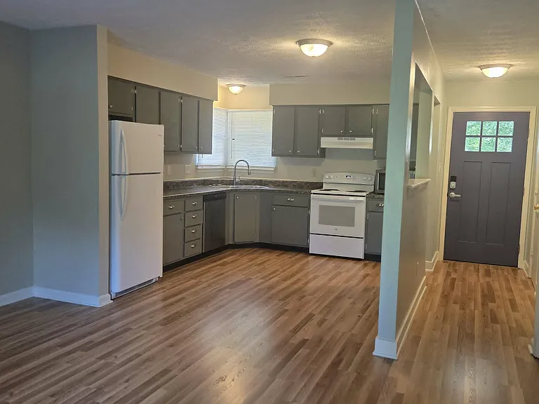 476 Channing Way — Photo 5