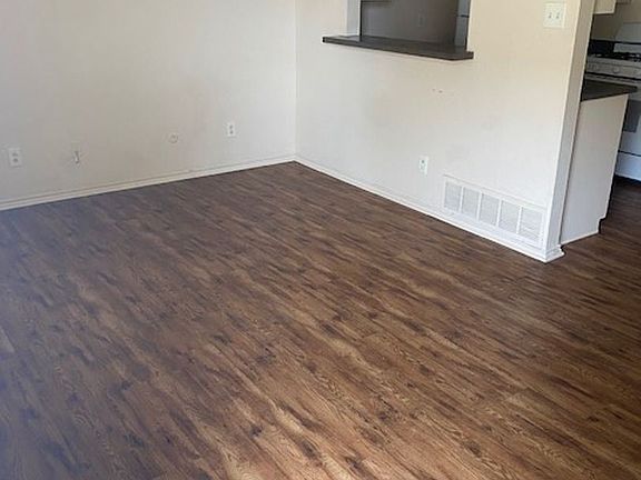 2nd image of 2117 W Hickory St APT 4