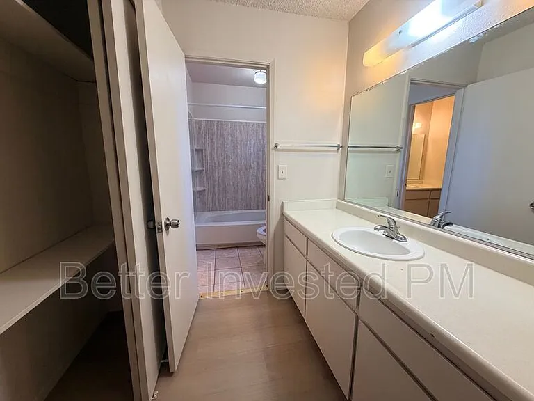 979 Marlene St — Photo 12