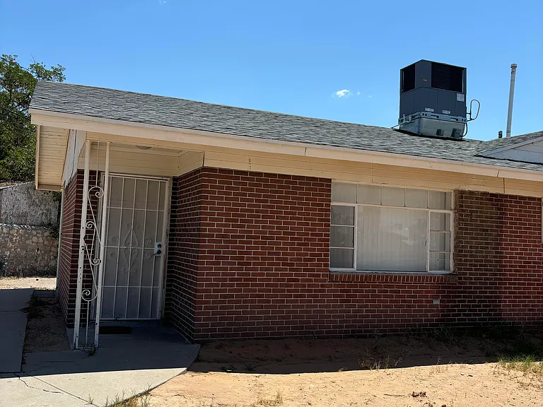 1216 Roswell Rd — Photo 4
