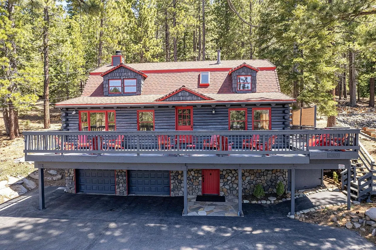 Northwoods Blvd, Truckee — Photo 1