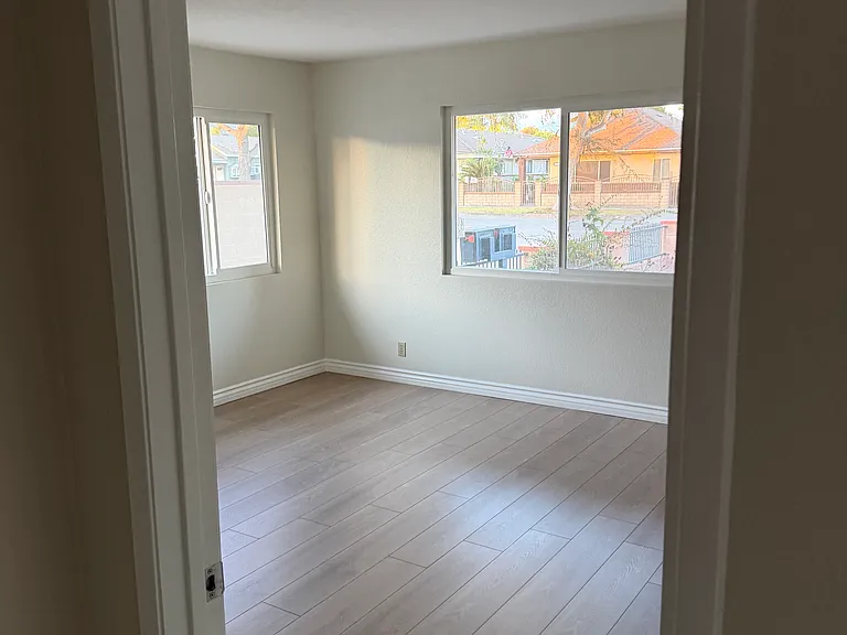 307 N Soldano Ave #1 — Photo 13