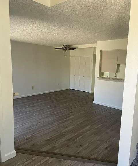 4301 California Ave #21 — Photo 5