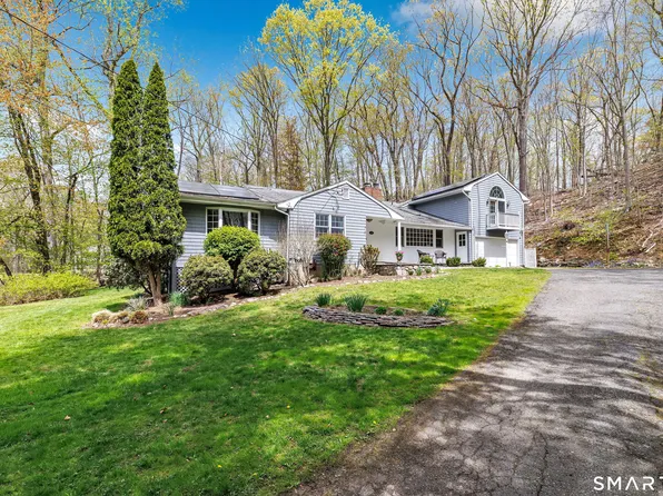 15 Rivergate Woods, Wilton, CT 06897