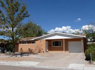 1612 Maxine St NE, Albuquerque, NM 87112