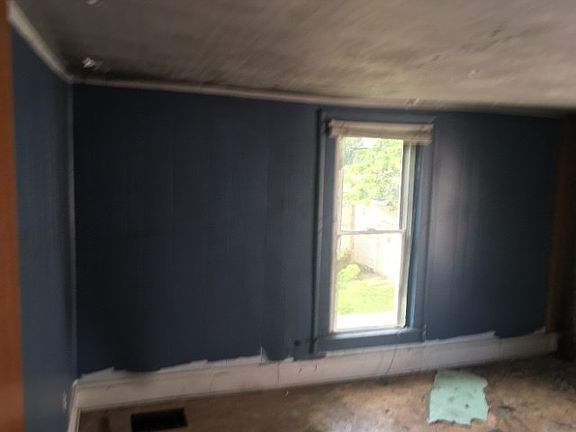 5th image of 819 Woodrow Ave