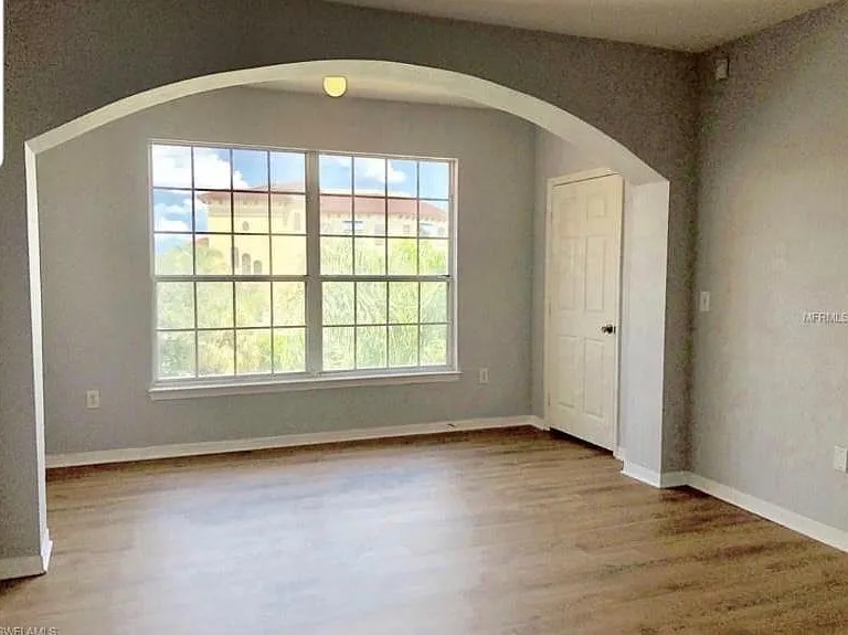 23500 Walden Center Dr #306 — Photo 2