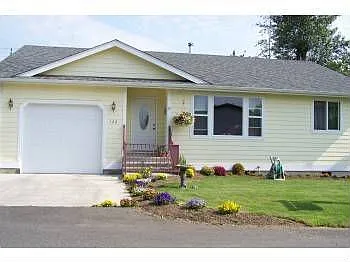 122 Fisk St photo 1