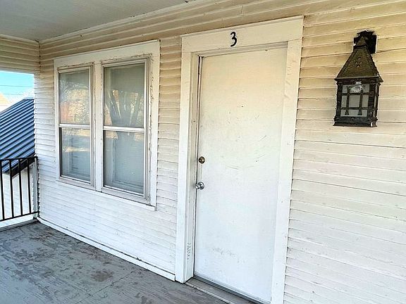 2nd image of 1200 N Severance St APT 3