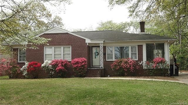 1st image of 814 Colonial Dr