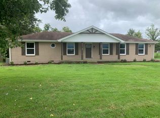 206 Cunningham Ln, Clarksville, TN 37042