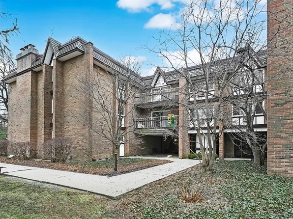 360 Claymoor Rd #3-G, Hinsdale, IL 60521