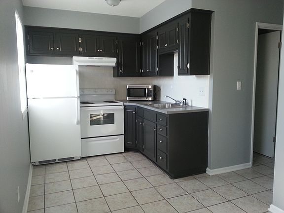 Kitchen has plenty of room for table.