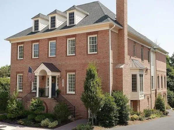 7231 Addington Dr, Mc Lean, VA 22101