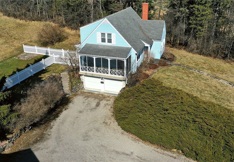 1st image of 35 Hillcrest Dr