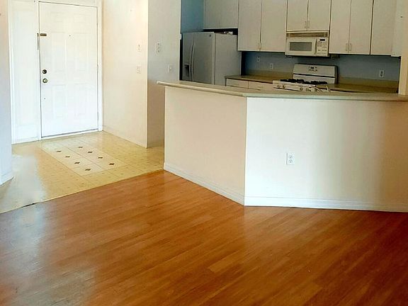5th image of 4883 Erin Ln