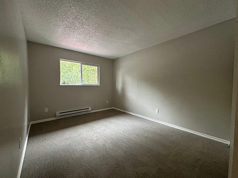 Parkview Apartments — Photo 8