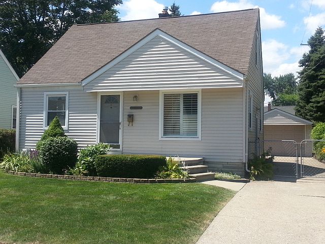 1st image of 25891 Hollywood St