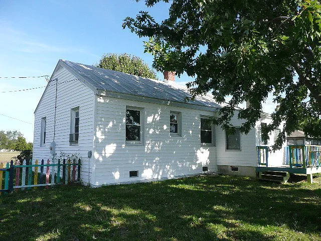 753 Sweet Hall Dr photo 1