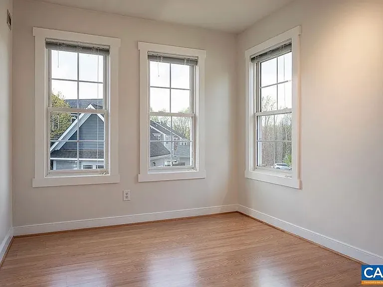 106 Colvin Aly #1 — Photo 6