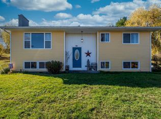 25 Maple Ave, Hantsport, NS B0P 1P0