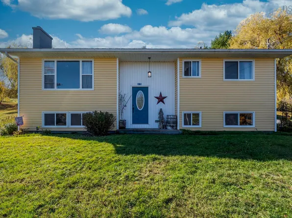 25 Maple Ave, Hantsport, NS B0P 1P0