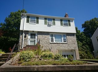 37 Sunset Hill Rd, West Roxbury, MA 02132