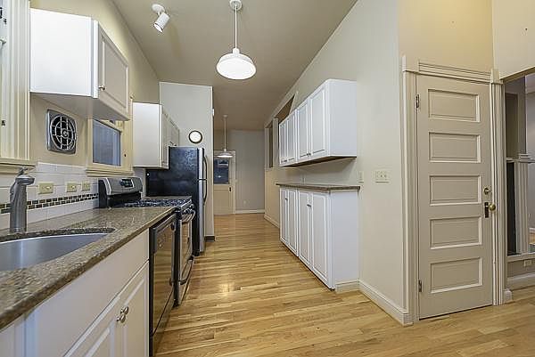 1st image of 518 Federal Ave E #B