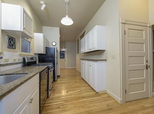 518 Federal Ave E #B, Seattle, WA 98102